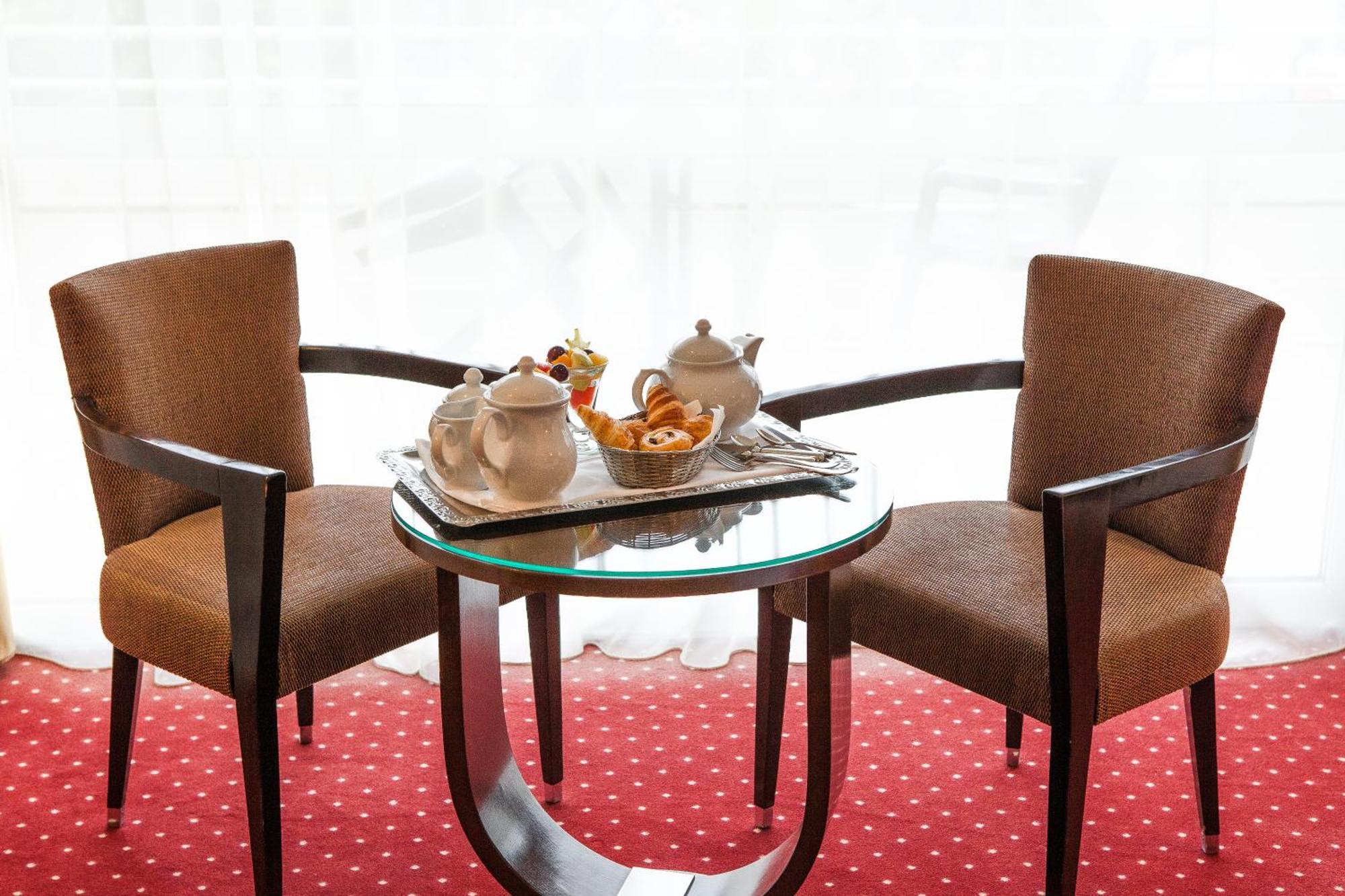 Hotel Beau Rivage Жерарме Екстер'єр фото